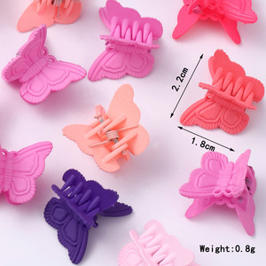 Mini pinza <span class=keywords><strong>de</strong></span> pelo <span class=keywords><strong>de</strong></span> mariposa <span class=keywords><strong>de</strong></span> dibujos animados para niñas, horquillas <span class=keywords><strong>de</strong></span> resina <span class=keywords><strong>de</strong></span> plástico esmerilado <span class=keywords><strong>de</strong></span> 1,8 cm, horquilla <span class=keywords><strong>de</strong></span> garra pequeña <span class=keywords><strong>de</strong></span> estilo dulce - Product Image 2