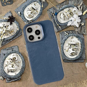 Funda Magnética con Carga Inalámbrica para iPhone 16 11 Pro Max, Diseño Deportivo, Fibra de Carbono y Tela de Franela - Product Image 6