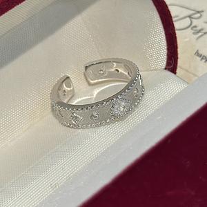 S925 Pure Silver Square <b>Ring</b> Oval Cut Micro Inlaid Zirconia Niche Design Simple Fashionable Medieval Vintage Style <b>Open</b> <b>Ring</b> - Product Image 3