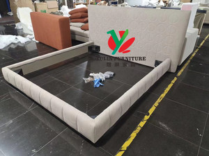 Luxury Wood <strong>Frame</strong> 1.8m Leather <strong>Double</strong> <strong>Bed</strong> - Product Image 5