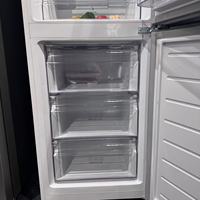 Réfrigérateur domestique OEM 256L avec réfrigération en haut et congélation en bas, congélation douce, réfrigérateur intelligent d'usine