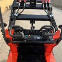 Chargeuse compacte multifonctionnelle NEUVE 520 avec pneus pleins et chenilles de machines de construction