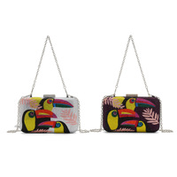 Pochette de soirée bordeaux en velours avec fermoir strass étincelant, sac de soirée formel