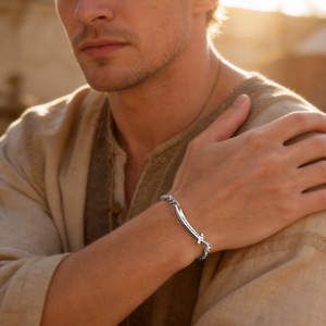 Bracciale Tennis alla Moda con Design Spada <span class=keywords><strong>Zulfiqar</strong></span>, Stile Europeo e Americano, in Acciaio Inossidabile Placcato Oro 18K per Uomo - Product Image 1