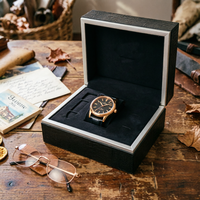 Boîte à montre en bois avec revêtement en cuir de crocodile, doublure en velours, logo personnalisé, boîte de rangement de luxe pour une seule montre, emballage cadeau pour marque de montres