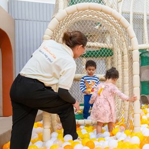 Structure de jeu compacte autoportante Ropecube pour intérieur, aire de jeux pour maternelle, préscolaire et tout-petits, structure de filet d'escalade - Product Image 6