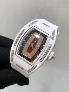 Montre de luxe pour femme personnalisée, dotée d'un design haut de gamme, de diamants, d'un mouvement mécanique de haute qualité et étanche. - Product Image 2