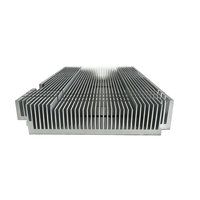 Radiateur en aluminium à ailettes segmentées multi-régions avec plaque de montage, radiateur extrudé pour amplificateur de puissance RF haute puissance