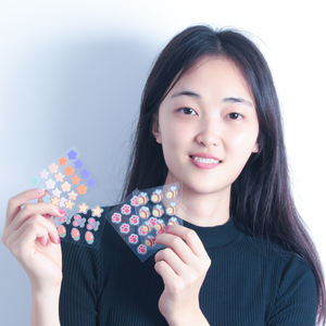 Plester Jerawat Hidrokoloid Motif Bintang Cinta Bulat Warna Kustom Label Pribadi untuk Remaja - Product Image 1