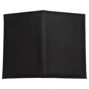 Porte-passeport personnalisé en cuir artificiel pour hommes et femmes - Housse durable, idéal pour un cadeau promotionnel - Product Image 3