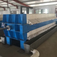 Machine a Moudre Le Manioc Eplucheuse, Rape, Presse a Déshydrater Dans La Chaine De Transformation D'attiéké Sur La Cote D'Ivost