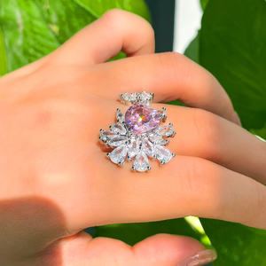 Shiny Love Cincin Besar Wanita, Aksesori Perhiasan Pesta Pertunangan Pernikahan, Cincin Besar Dapat Disesuaikan Zirkonia Kubik Merah Muda Bentuk Hati - Product Image 5