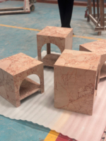 Table d'appoint en marbre rose Calacatta naturel, table de chevet de luxe en pierre avec piédestal arqué pour la décoration du salon et de la chambre