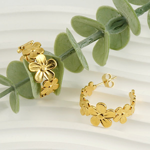 Zogxin Huggie Earrings Gold Daisy Flower Geometric Design Stud Earrings For Women Fashion Jewelry - Product Image 2