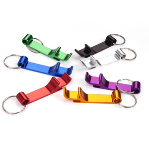 Ouvre-bouteille en métal coloré avec logo laser personnalisé Porte-clés Ouvre-bouteille de bière portable multifonctionnel en alliage d'aluminium à sublimation