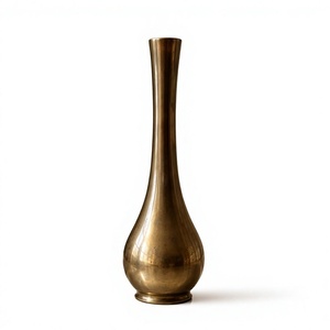 Jarrón de Flores Antiguo para Exhibición en Suelo, Alto, con Base Antideslizante, Diseño Sólido Decorativo, Hecho a Mano, de Latón y Metal - Product Image 1