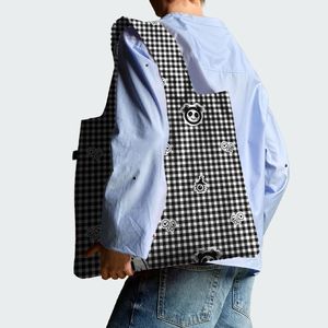 Sacs de courses pliables écologiques personnalisés en polyester recyclé réutilisable imperméable Ripstop avec impression par transfert thermique pour promotion de dessins animés - Product Image 2