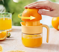 Draagbare handmatige roterende sapcentrifuge beker handpers citroenenpers PP mes huishoudelijke fruitsapcentrifuge keukenaccessoires