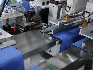 Máquina Automática de Acabamento de Toalhas Cirúrgicas com Dispositivo de Dobragem para Produção de Têxteis Médicos - Product Image 4