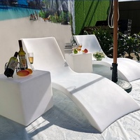Chaise longue double en plastique PE pour l'extérieur, chaise longue pour piscine