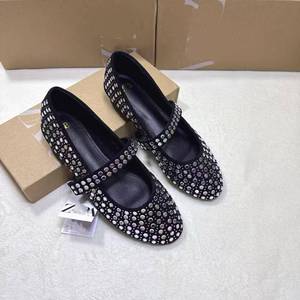 รองเท้าผู้หญิงแบบแมรี่เจนประดับเพชรเต็มตัวสำหรับสุภาพสตรี - Product Image 4