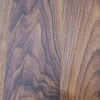 Vente en gros Bureau de jeu moderne pour la maison Dessus de table en noyer noir de haute qualité avec Live Edge Conception OEM personnalisée pour le bureau