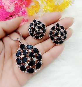 จี้หินเพชรแบบอเมริกันคุณภาพพรีเมี่ยมสวยพร้อมเสื้อชุดปาร์ตี้เครื่องประดับดีไซน์พรีเมี่ยมทำมือ - Product Image 6