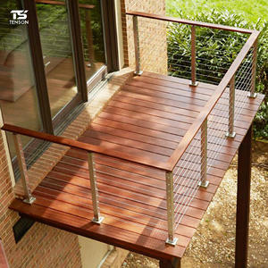Rampe de <span class=keywords><strong>terrasse</strong></span> en bois avec balustrades en câble d'<span class=keywords><strong>acier</strong></span> inoxydable, rampes élégantes et luxueuses <span class=keywords><strong>pour</strong></span> <span class=keywords><strong>terrasse</strong></span> extérieure résidentielle - Product Image 1