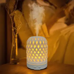 Werkspreis 110 ml intelligenter Luftbefeuchter Hotel Harz Ätherisches Öl Aroma-Diffusor Duftluftmaschine mit Licht