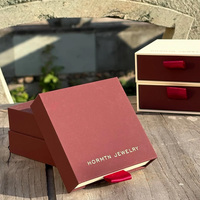 Boîte à bijoux pliante magnétique en carton de luxe avec logo personnalisé, doublure en éponge, matériau recyclé respectueux de l'environnement
