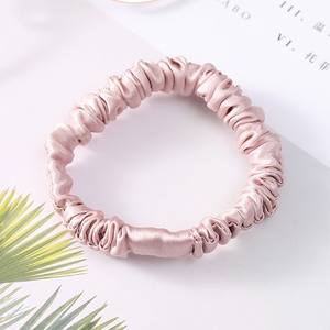 मिनिमलिस्ट स्टाइल सिल्कवर्म फाइन स्क्रंचीज़ रियल सिल्क होम स्क्रंचीज़ - Product Image 2