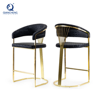 Tabourets de bar QIANCHENG en métal doré, chaises de bar d'angle pour salon, mobilier de bar à jus, chaise blanche super confortable
