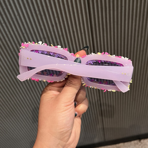 <span class=keywords><strong>Occhiali</strong></span> <span class=keywords><strong>da</strong></span> sole <span class=keywords><strong>da</strong></span> bambina con fiore in plastica per bambini e feste rotonde <span class=keywords><strong>occhiali</strong></span> <span class=keywords><strong>da</strong></span> sole alla moda per bambini - Product Image 4