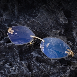 SKYWAY 2025 nueva moda <span class=keywords><strong>de</strong></span> gama alta UV400 <span class=keywords><strong>gafas</strong></span> <span class=keywords><strong>de</strong></span> <span class=keywords><strong>sol</strong></span> con montura rectangular para hombre <span class=keywords><strong>gafas</strong></span> <span class=keywords><strong>de</strong></span> <span class=keywords><strong>sol</strong></span> sin montura en forma <span class=keywords><strong>de</strong></span> diamante logotipo personalizado - Product Image 2