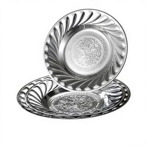 Assiette décorative en acier inoxydable 410 pour l'exportation, motif lys, gaufrée, design moderne et épuré - Product Image 5