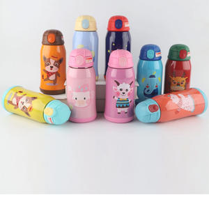 Botella de Agua Infantil de Acero Inoxidable de 500 ml con Doble Tapa, Diseño de Dibujos Animados, con Funda Aislante y Bolsa - Product Image 1