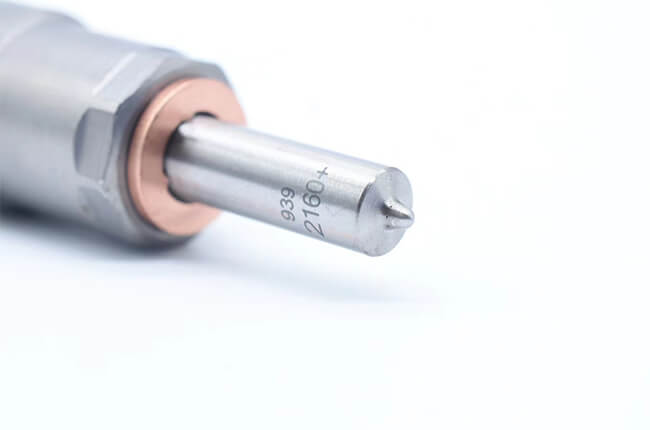 Hot sale Common rail fuel injector 0445110369 0445110646 0445110647