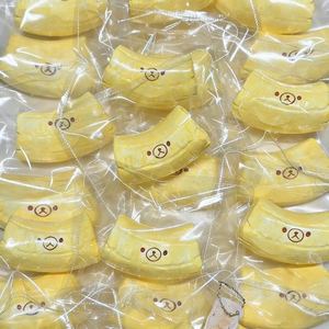 Balle anti-stress souple en silicone en forme de banane, jouet sensoriel mignon en gel pour cadeau et jeu de bureau - Product Image 1