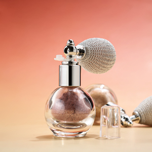 Spray Iluminador <span class=keywords><strong>Corporal</strong></span> con Diseño de Atomizador Vintage, <span class=keywords><strong>Brillo</strong></span> Duradero, Niebla Fina, Maquillaje de Marca Privada para Rostro y Cuerpo - Product Image 5