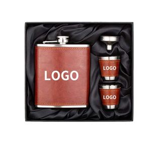 Gourde de hanche en gros avec logo personnalisé, compacte et portable, en acier inoxydable avec étui en cuir, coffret cadeau pour whisky - Product Image 4