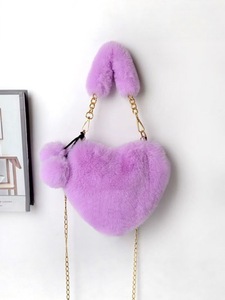 กระเป๋าถือขนปุยรูปหัวใจสีชมพูน่ารักสำหรับผู้หญิง แบรนด์ IStapromo Gifts Wholesale รุ่นใหม่สุดฮิต - Product Image 4