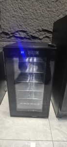 Incubadora Termoeléctrica Nuelead NE-513 de 32L, Sin Gas, Silenciosa, Ecológica, para Serpientes, Lagartos, Patos, Pavos, Reptiles Pequeños de Mesa - Product Image 5