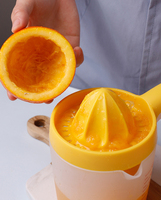 Presse-agrumes multifonction Syh1753 pour citrons et oranges, presse-agrumes manuel en plastique avec lames en acier inoxydable et gobelet à jus