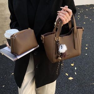 2026 Neue Mode Damen Schulter-Messenger-Tasche Große Kapazität Tragbare PU-Leder Bucket Bag Tote Bag Damenhandtasche mit Schal - Product Image 2