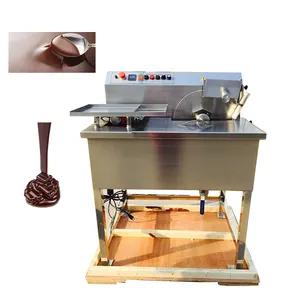Industrial Chocolate Wheel Melter Tempering Machine 8kg Electric White Chocolate Melting Machine