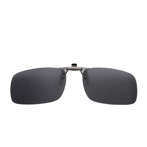 <span class=keywords><strong>Lunettes</strong></span> de soleil à clipser JP42-1 avec vision nocturne UV400 <span class=keywords><strong>Lunettes</strong></span> de pêche de conduite Cadre clair ou rouge Caractéristiques Flip and Clip - Product Image 1