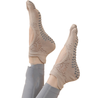 Chaussettes de yoga OEM été vente en gros chaussettes de sport professionnelles Pilates chaussettes à cinq orteils chaussettes de yoga en coton pour femmes à doigts fendus