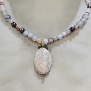 Collier pendentif en agate personnalisé de haute qualité pierre naturelle chrysanthème-fossile pour bijoux de fête hip-hop pour hommes cadeau parfait - Product Image 6