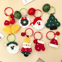 Vente en gros d'usine : Porte-clés de Noël en crochet fait main, motif Père Noël, sapin et couronne avec clochette, pour breloque de sac, cadeau de Noël