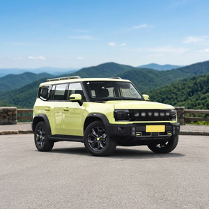 Vehículo SUV Compacto Usado 2024, Tracción Delantera, Automático, Gasolina, Interior de Cuero, 5 Puertas, Volante a la Izquierda, Interior Oscuro, Neumáticos R18 para Exportación - Product Image 2